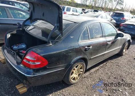 2004 Mercedes-Benz E 320 z USA, uszkodzony, nr VIN WDBUF65J24A415467